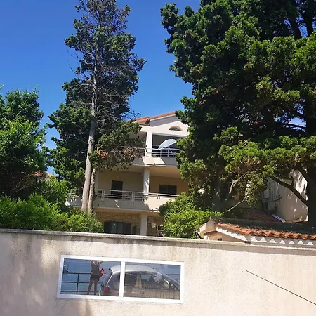 Belview - Beachfront Apartments Pula Buitenkant foto